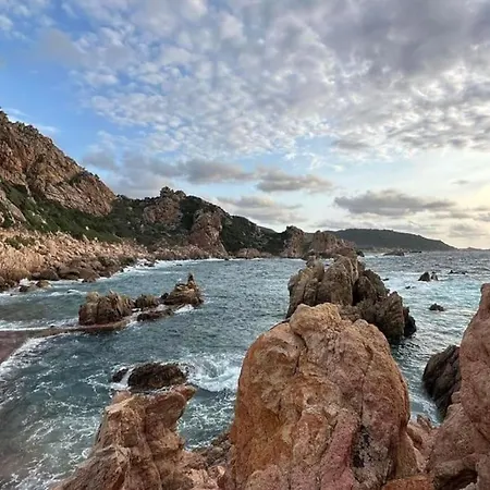 L'incantu, Costa Paradiso, Li Cossi *