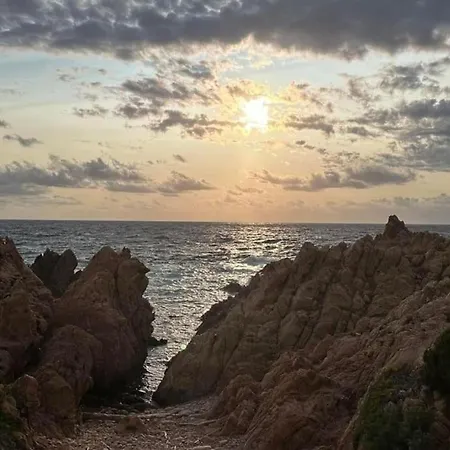 L'incantu, Costa Paradiso, Li Cossi Nyaraló
