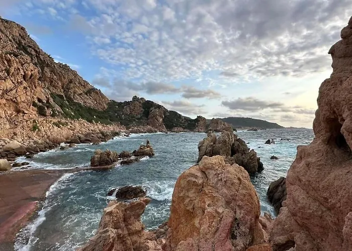 L'incantu, Costa Paradiso, Li Cossi *