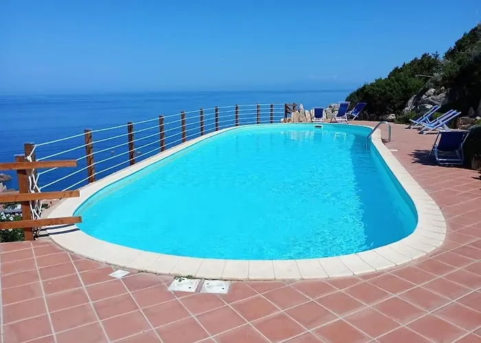 L'incantu, Costa Paradiso, Li Cossi Costa Paradiso